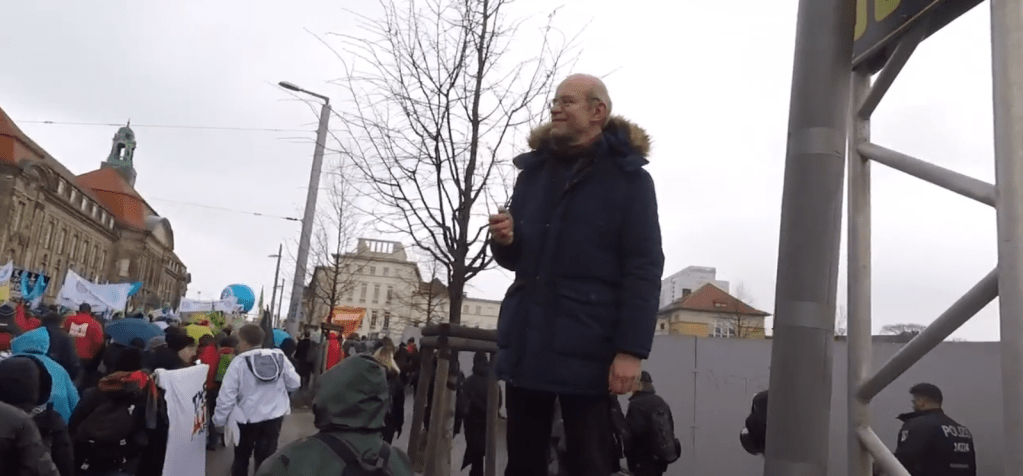 Straßenkampf als Schützenhilfe?